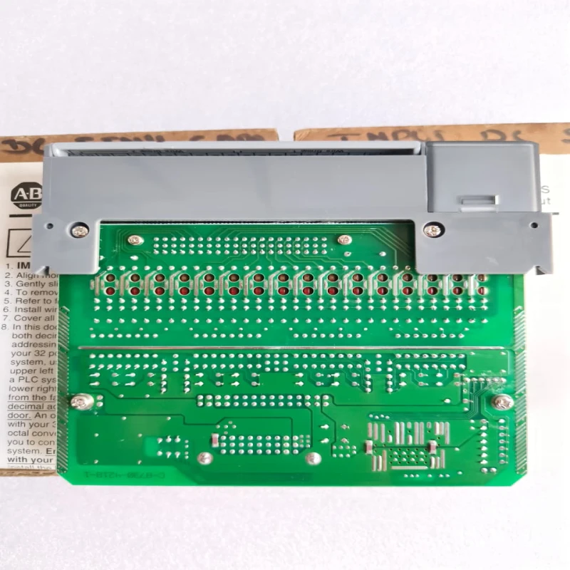Allen-Bradley 1746-OB16 SLC 500 16-Point 24V DC Source Output Module thumbnail 7046